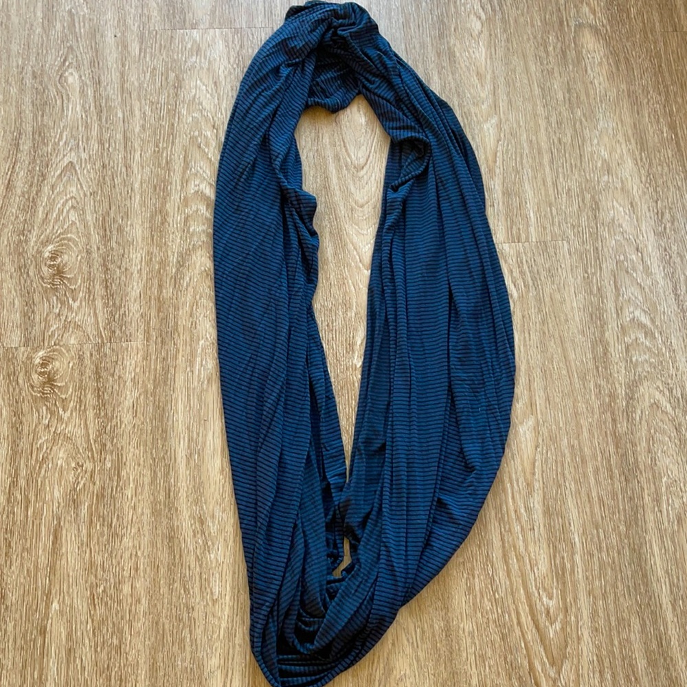 Black and Blue striped Brandy Melville infinity scarf